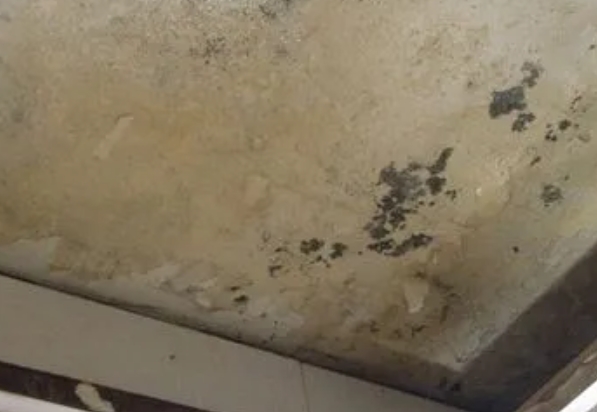 山东阳台漏水维修公司分享下山东卫生间渗水维修需要注意哪些问题。